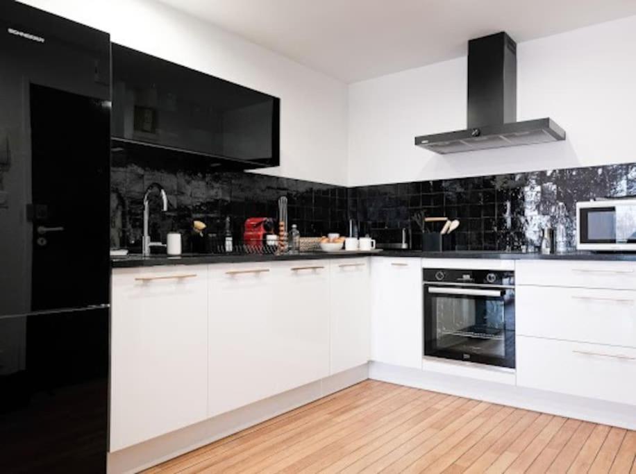 Le Joyau Des Parcs Classe 4 Etoiles Appartement Central Au Calme Avec Terrasse 비시 외부 사진