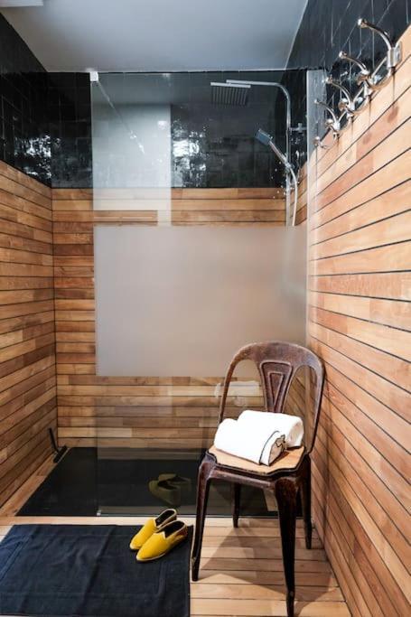 Le Joyau Des Parcs Classe 4 Etoiles Appartement Central Au Calme Avec Terrasse 비시 외부 사진